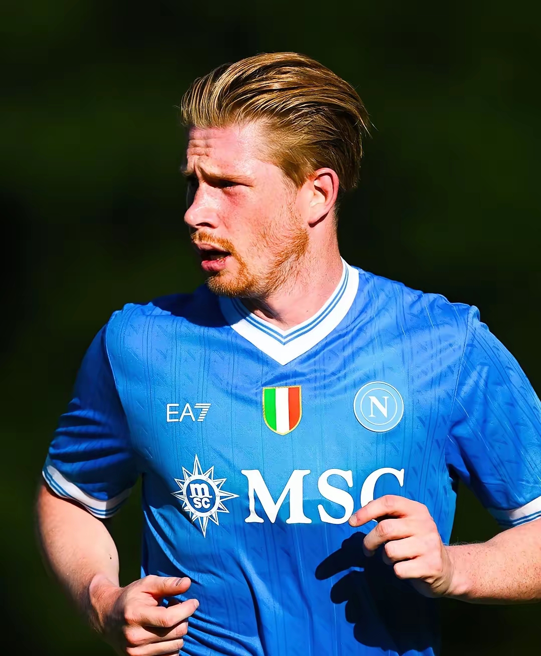 曼晚：利用大数据推算，最适合曼城右后卫位置的人选是埃纳