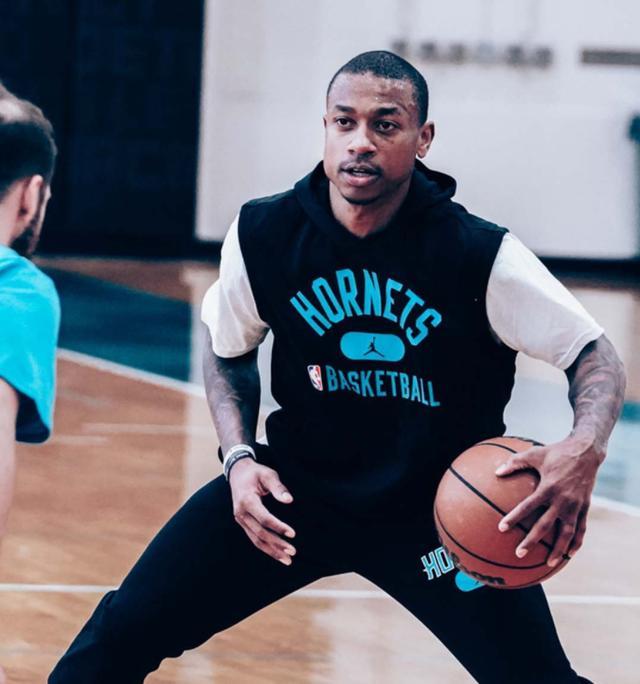 他的一位同 他的一位同