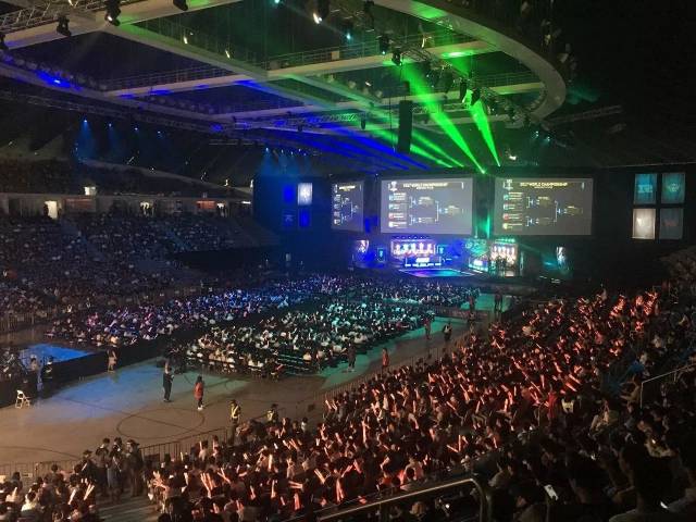 疑管理层的 疑管理层的