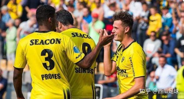 争夺更高荣 争夺更高荣