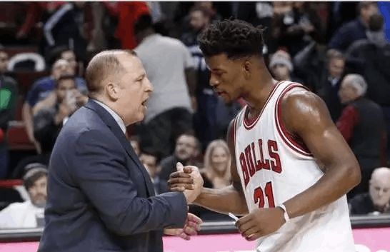 这使得他既 这使得他既