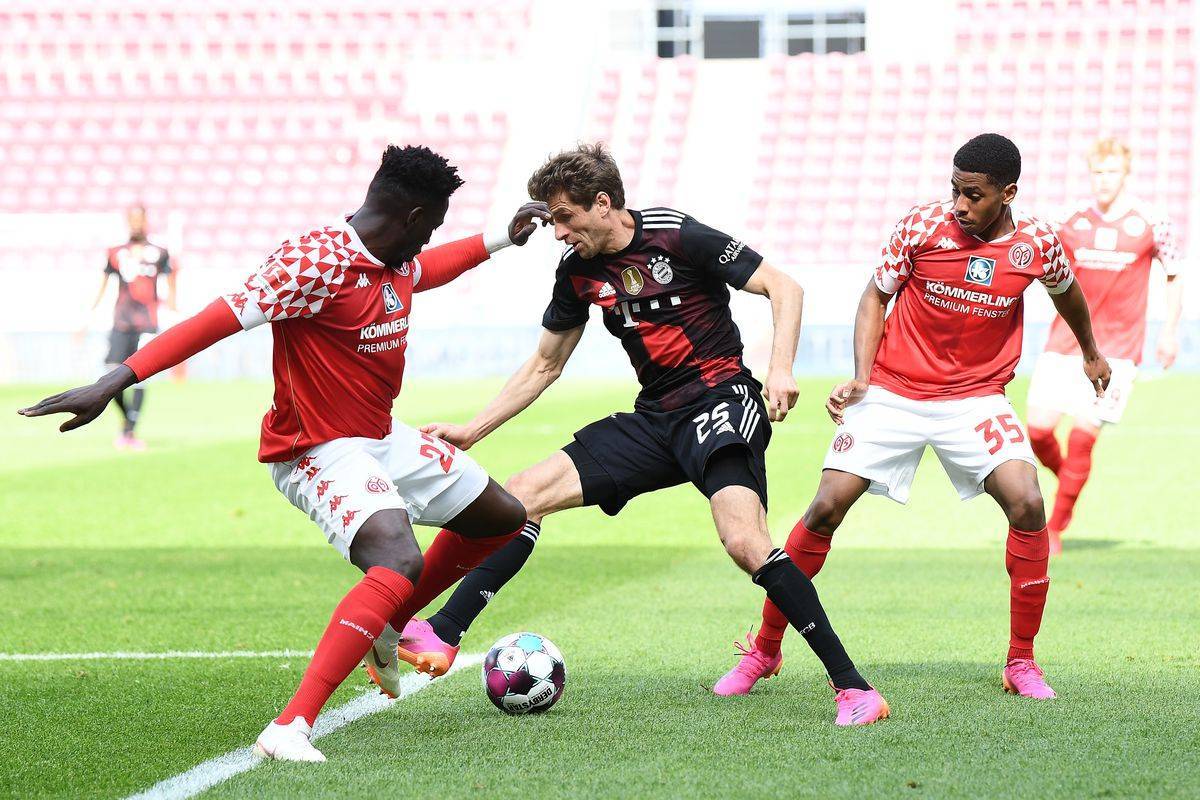 他在守门员 他在守门员